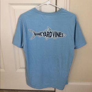 Vineyard vines t-shirt